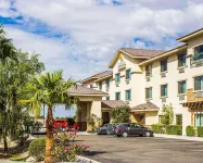 Comfort Inn and Suites Yuma I-8 Hotels in Fortuna Foothills