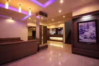 Hotel Laxmibai Palace- Only 300 Miter from Sai Baba Temple!!!!