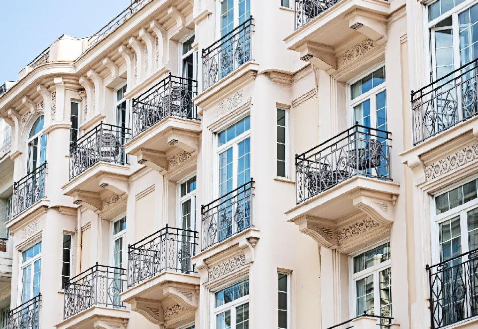 5. 르 리비에라 컬..