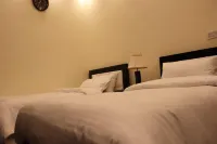 Safa Hotel Hotels near Panjab university employees housing scheme town II park