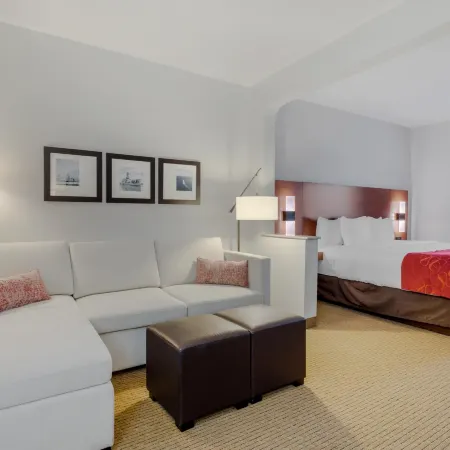 Garner Hotel la Porte - Bay Area