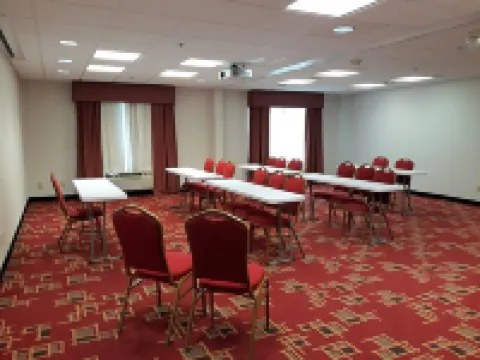 คันทรีอินน์แอนด์สวีทส์ บายเรดิสัน สนามบิน DFW เซาท์ TX