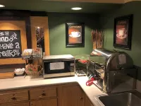 AmericInn by Wyndham Cody - breakfast