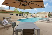 Hampton Inn & Suites Sacramento at Csus Hotel in zona Riverside Hall School of Engineering and Computer Science
