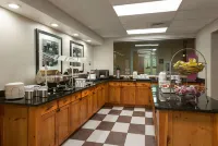 Hampton Inn & Suites Charlotte/Pineville - breakfast