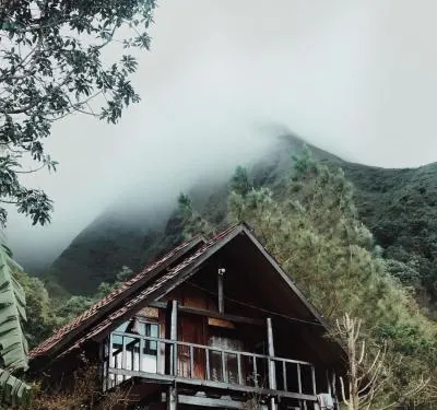 塞姆巴倫吉塔山林小屋