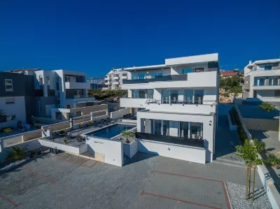 Villa Magnifica Penthouse with Jacuzzi Hotels in Općina Novalja