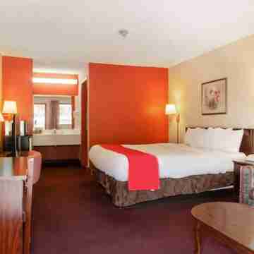 Days Inn by Wyndham Adairsville Rooms