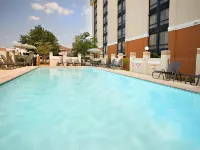 Holiday Inn Express 聖安東尼奧機場 - 泳池