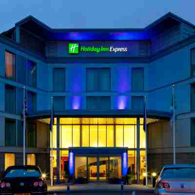 Holiday Inn Express London - Stansted Airport Hotel Exterior