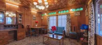 Lily of the World Houseboat