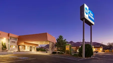 Best Western Hi-Desert Inn Отели в г. Тонопа