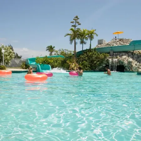 Flamingo Bay Hotel & Marina