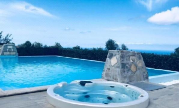 Green Park Hotel & Residence - Housity