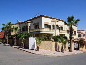 5 Bedroom Holiday Villa Yasmine, Perfect for Family Holidays, Near Beaches