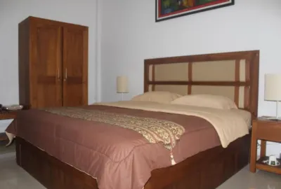 Guest House Eboni Madiun Hotels in Kartoharjo