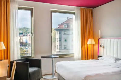 Park Inn by Radisson Stuttgart Hotels in der Nähe von Flohmarkt Karlsplatz