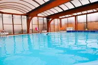 Hotel Maxim - Pools