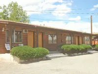 The Village Inn Motel and Restaurant Hotels in 