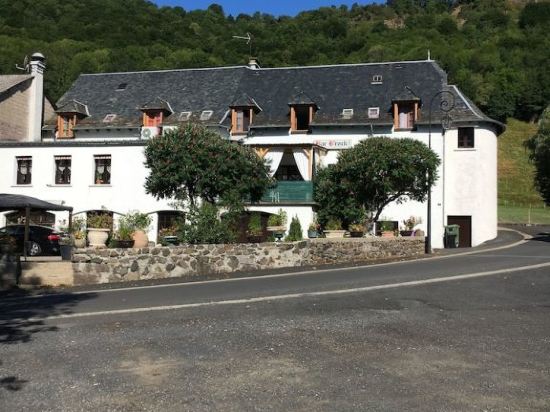 Les 10 meilleurs hôtels à proximité de La Fromagerie des Monts du Cantal,  Pierrefort 2024 | Trip.com