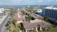 Tiki 1 Bedroom Home by RedAwning Hôtels à proximité de : South Padre Island Birding And Nature Center