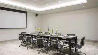 0227312000ajng2ky16DB R 320 180 R5 D