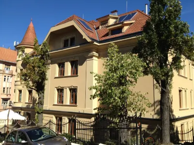 Gold Hotel Budapest Отели в г. Будимпешта I округ