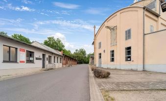 Fitter's Room in the South of Brandenburg with tv
