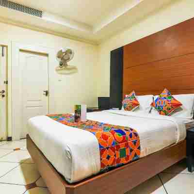 FabHotel Welcare Emerald Rooms