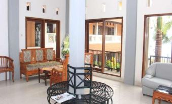 Baru Dua Beach Hotel and Restaurant