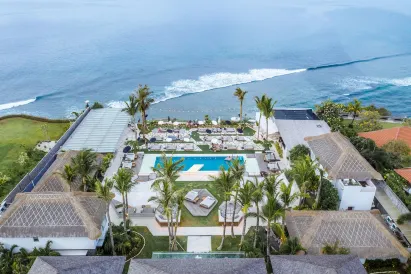 Ulu Cliffhouse