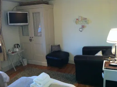 Moor End House Bed & Breakfast