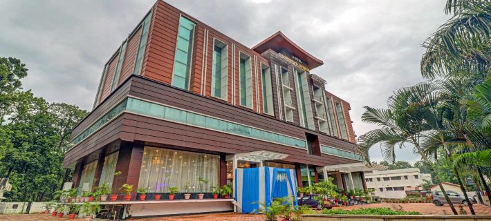 Treebo Premium Pearl Avenue Banquets and Lawn Hotel di Dehradun