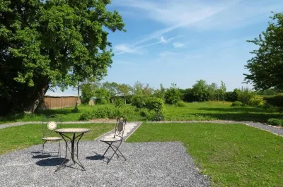 La Ferme Aux Charmes Hotels in Sains-du-Nord