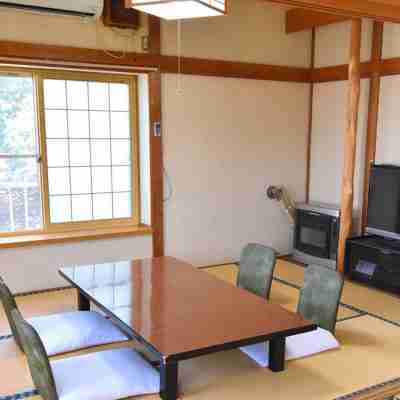 かねさだ旅館 Rooms