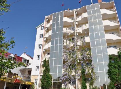 Hotel Grand Uyut