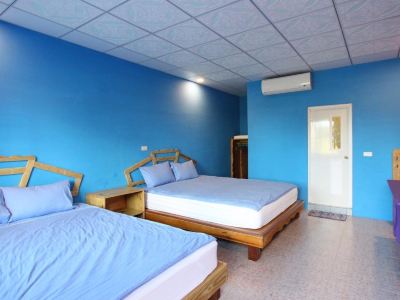 Country Lane Hostel