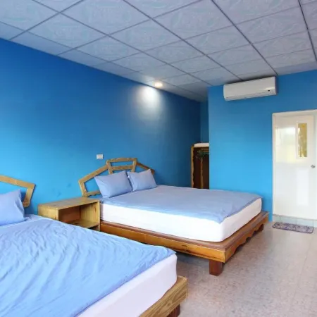 Country Lane Hostel Отели рядом с достопримечательностью «Термальный парк Сыхуньси»