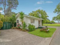 Coromandel Shelly Beach Top 10 Holiday Park Hotel berhampiran Beaver Studio