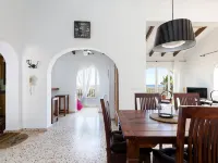 Villa Flores 페고 호텔