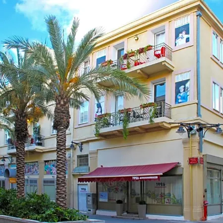 1926 Designed ApartHotel