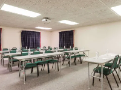 Super 8 by Wyndham Miamisburg Dayton S Area Oh Hotels in Miamisburg