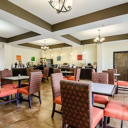Comfort Inn & Suites Lawrence - University Area