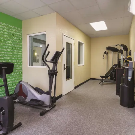 La Quinta Inn & Suites by Wyndham Bowling Green