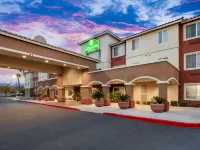 La Quinta Inn & Suites by Wyndham Las Vegas Red Rock Hotels near Durango Hills Golf Course