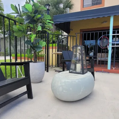 Sunny Palms Inn