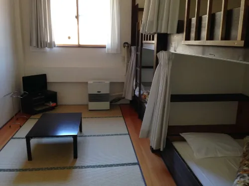 Lodge Yodel - 2-Star
