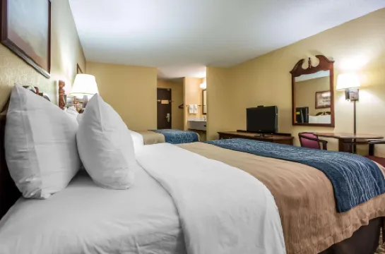 Quality Inn & Suites Mendota Near I-39 Hotels in LaSalle County