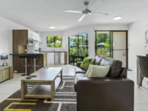 Noosa River Retreat Holiday Apartments Hotels in Noosaville