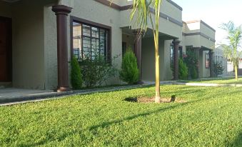3 Bedrooms Apartment - Fully Furnished Apartment in Chililabombwe